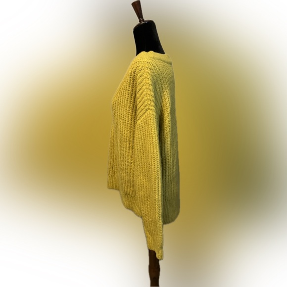 Lucky Brand Mustard V-Neck Sweater size M - Picture 4 of 12